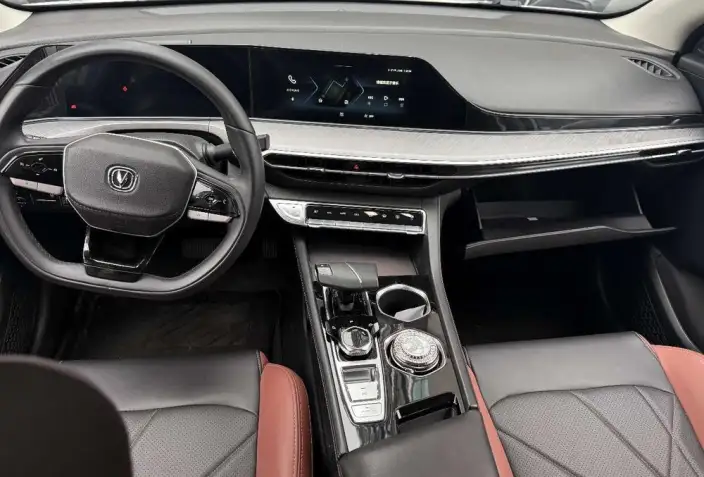 Changan Eado 2023 Model PLUS Changxiang Edition Blue whale NE 1.4T GDI DCT Noble Model – фото 6