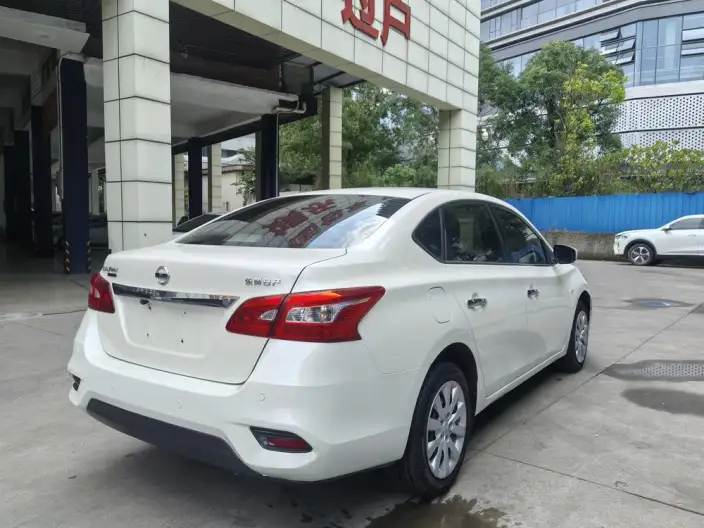 Nissan Sylphy 2021 Model Classic 1.6 XE CVT Comfort Edition – фото 6