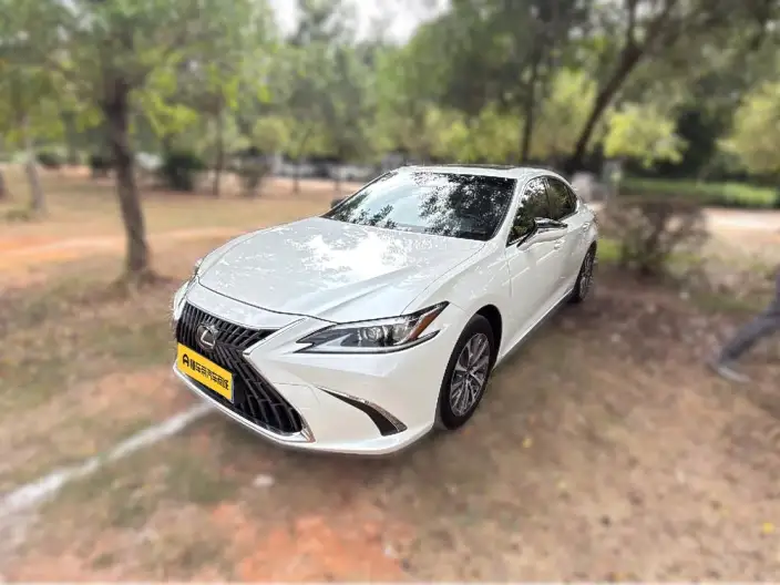 Lexus ES 2021 Model 200 Superior Edition