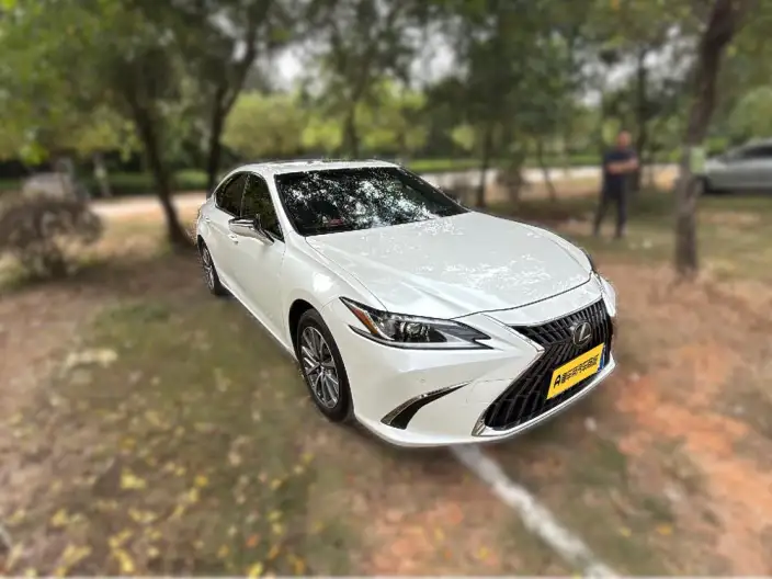 Lexus ES 2021 Model 200 Superior Edition