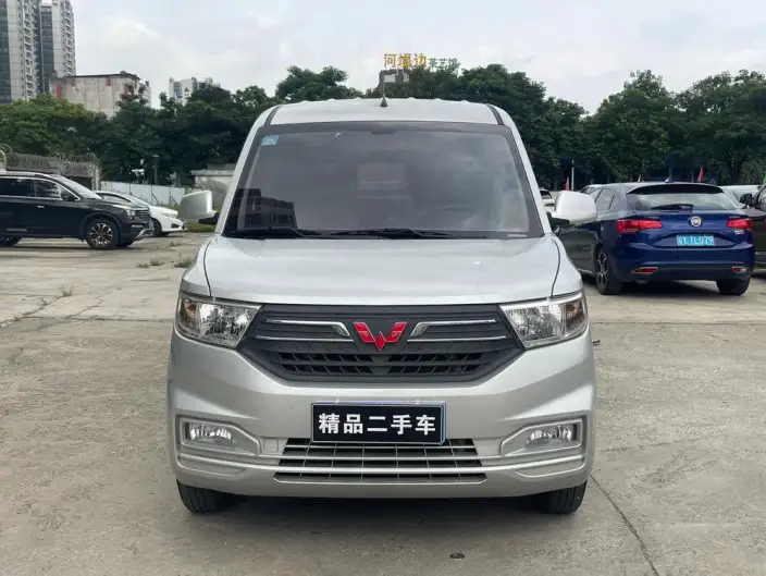 Wuling Hongguang V 2021 Model Facelift 1.5L Manual Jinxiang Edition