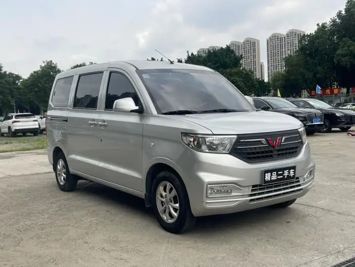 Wuling Hongguang V 2021 Model Facelift 1.5L Manual Jinxiang Edition