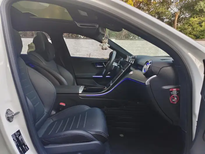 Mercedes-Benz C-Class 2023 Model C 260 L Sports Edition – фото 6