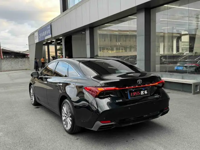 Toyota Avalon 2024 Model Intelligent Hybrid 2.0L E-CVT Premium Edition