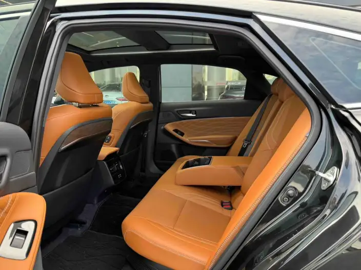 Toyota Avalon 2024 Model Intelligent Hybrid 2.5L E-CVT XLE Premium Edition – фото 9