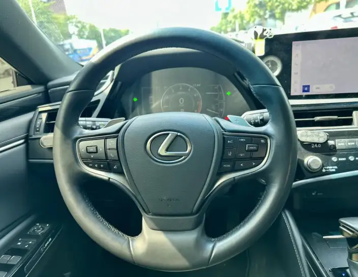 Lexus ES 2022 Model 200 Superior Edition – фото 9