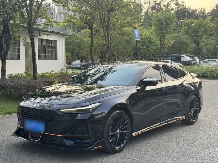 Changan UNI-V 2023 Model 1.5T Sports Edition