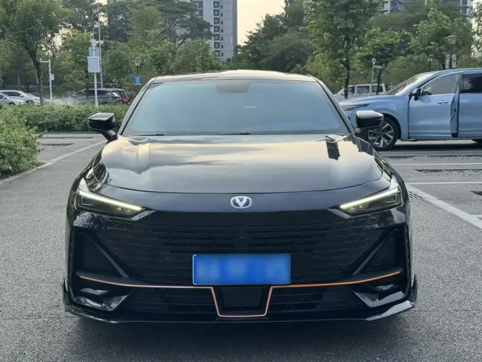 Changan UNI-V 2023 Model 1.5T Sports Edition