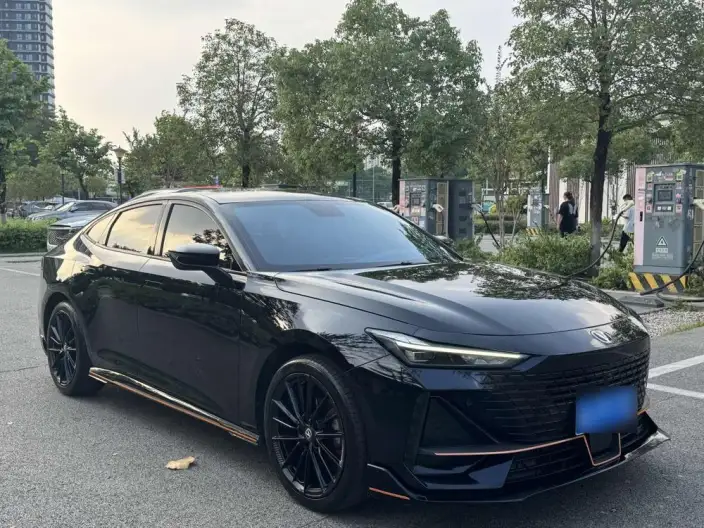 Changan UNI-V 2023 Model 1.5T Sports Edition