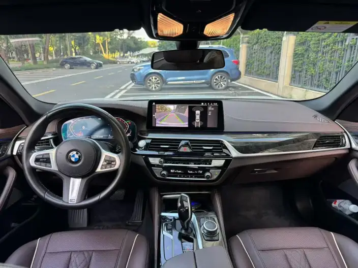 BMW 5 Series 2022 Model 525Li M Sports Set – фото 7