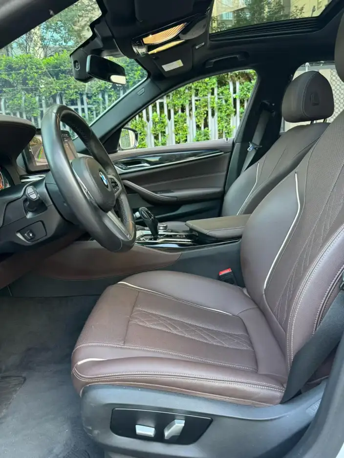 BMW 5 Series 2022 Model 525Li M Sports Set – фото 8