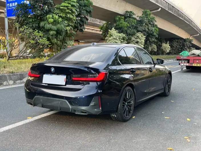 BMW 3 Series 2023 Model 325i M Sports Night Set – фото 6