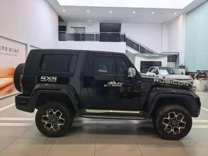 BAIC BJ40 2024 Model 2.0T Automatic 4WD Tribute to the 2020 Honor Edition – фото 8