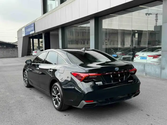 Toyota Avalon 2022 Model Hybrid 2.5L Deluxe Edition