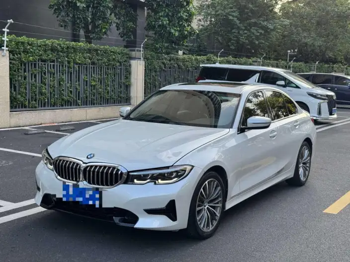 BMW 3 Series 2022 Model Facelift 320i Sports Set