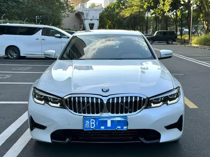 BMW 3 Series 2022 Model Facelift 320i Sports Set