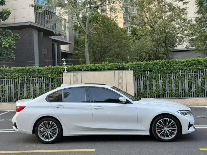 BMW 3 Series 2022 Model Facelift 320i Sports Set – фото 5