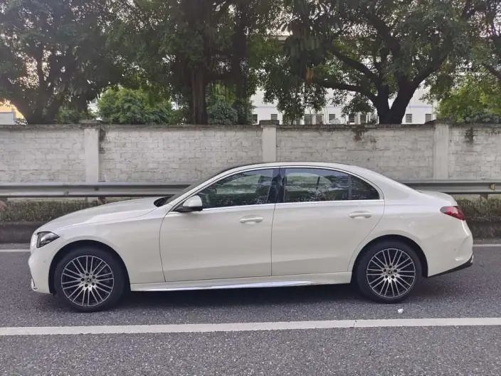 Mercedes-Benz C-Class 2026 Model C 260 L Sports sedan Classic Edition