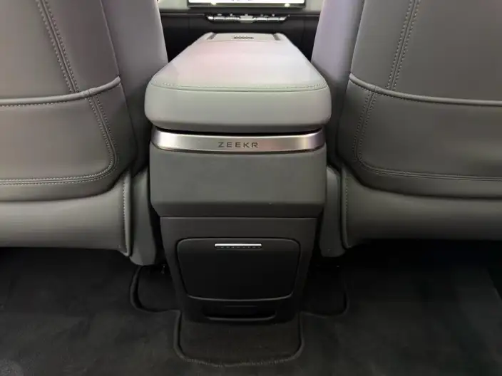 ZEEKR 7X 2025 Model 100kWh Long Battery Life Pro Rear Drive Smart Driving Edition