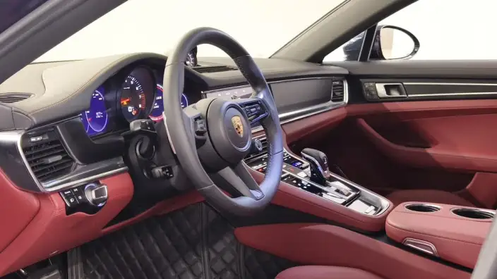 Panamera 2023 Model Panamera Executive Extended Platinum Edition 2.9T – фото 10