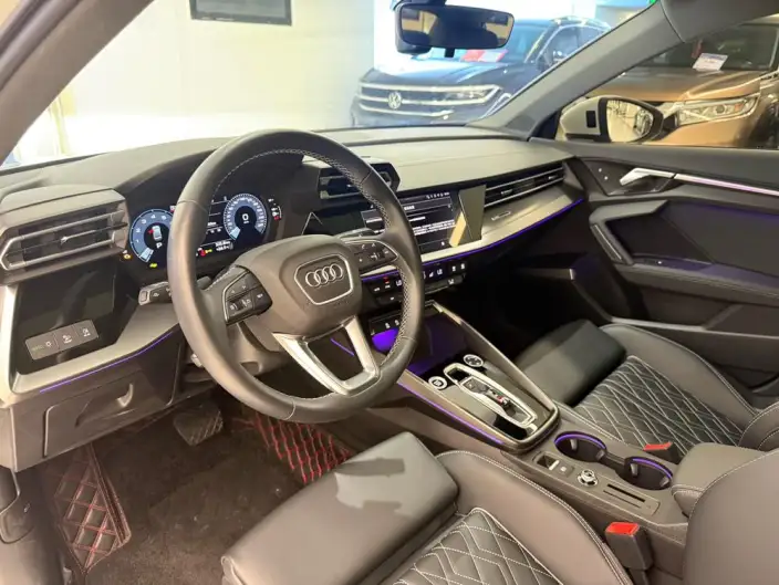 Audi A3 2025 Model A3L Limousine 35 TFSI Continental Flying Spur Exclusive Model – фото 7