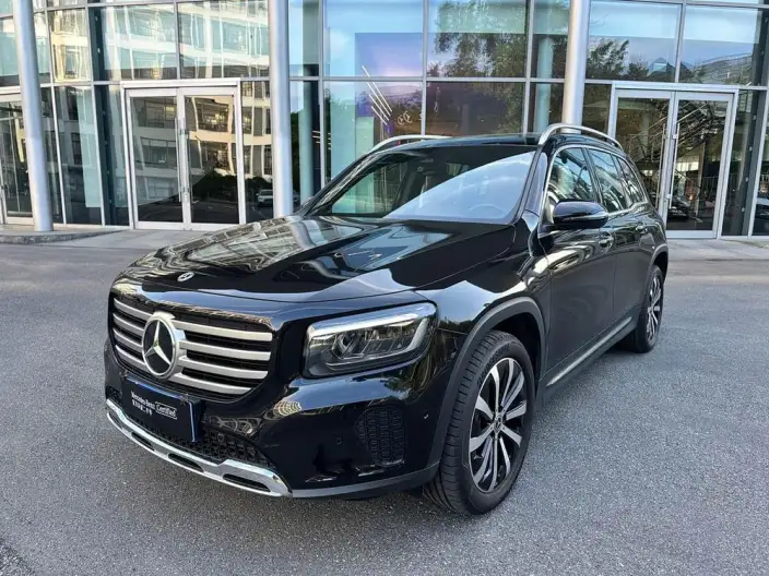 Mercedes-Benz GLB 2025 Model GLB 220 Fashion Model