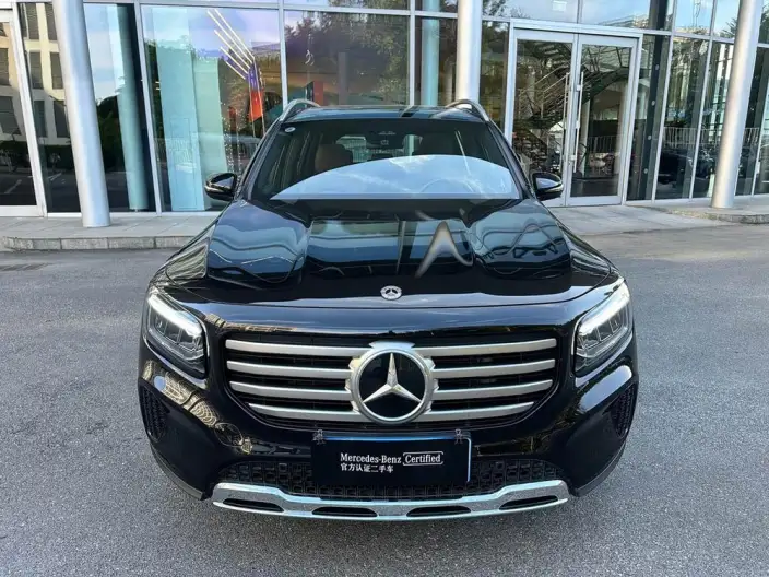 Mercedes-Benz GLB 2025 Model GLB 220 Fashion Model