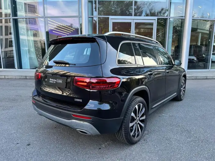 Mercedes-Benz GLB 2025 Model GLB 220 Fashion Model