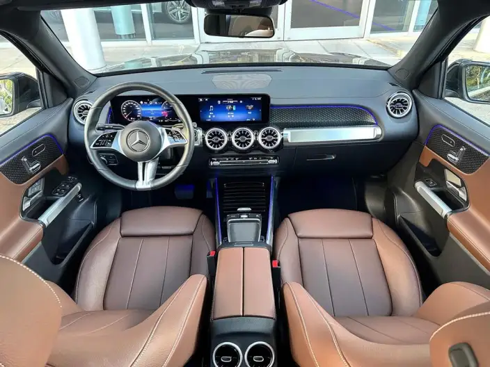 Mercedes-Benz GLB 2025 Model GLB 220 Fashion Model – фото 5