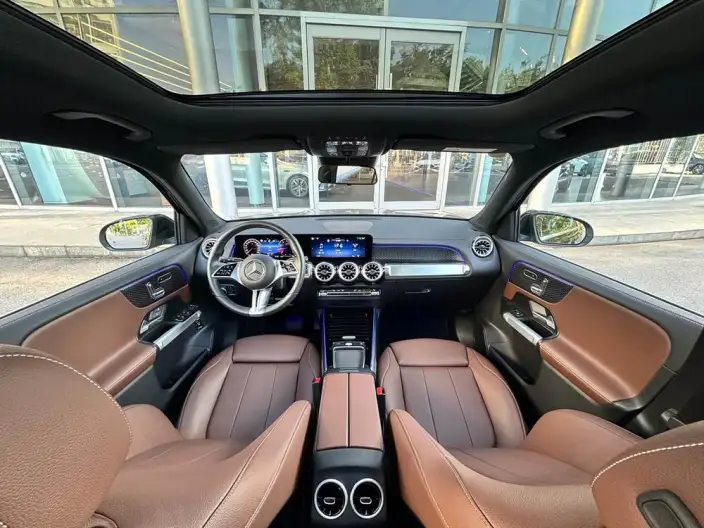 Mercedes-Benz GLB 2025 Model GLB 220 Fashion Model – фото 8