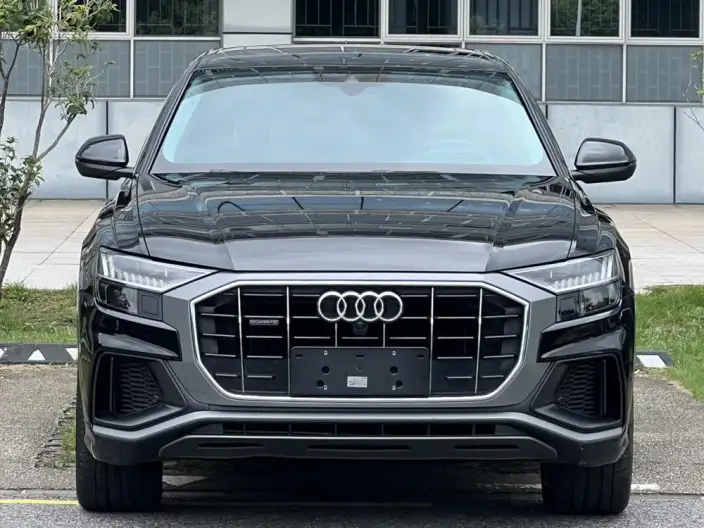 Audi Q8 2022 Model 55 TFSI Luxury Dynamic Model
