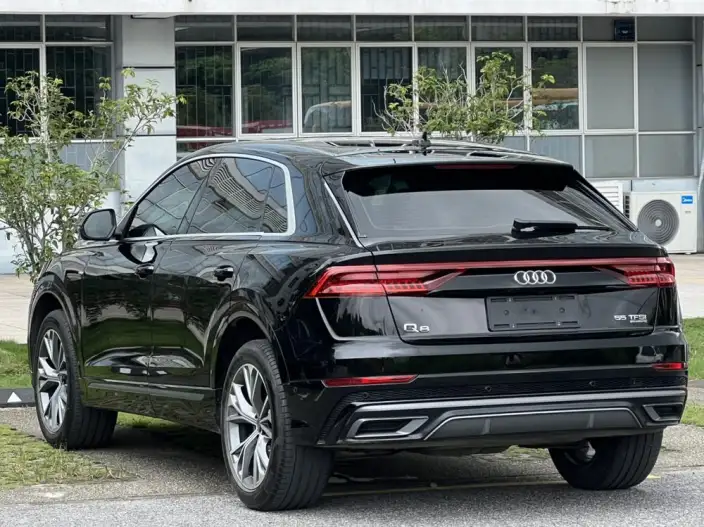 Audi Q8 2022 Model 55 TFSI Luxury Dynamic Model – фото 5