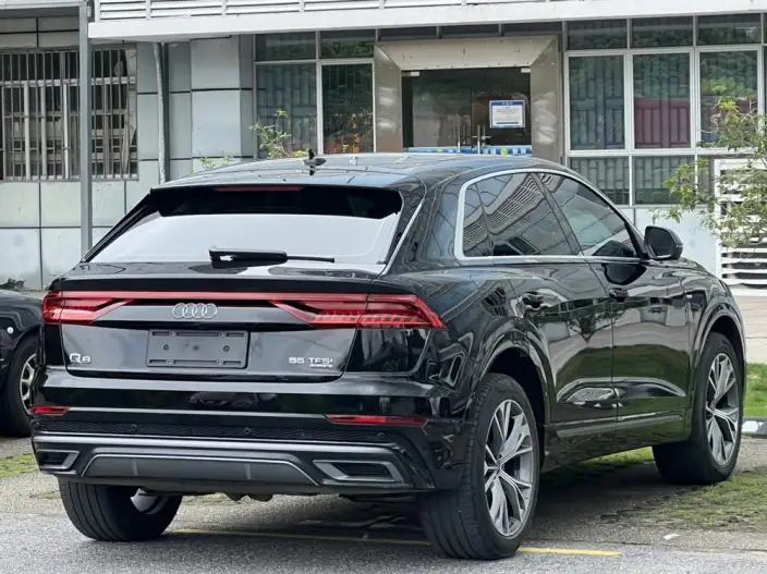Audi Q8 2022 Model 55 TFSI Luxury Dynamic Model – фото 7