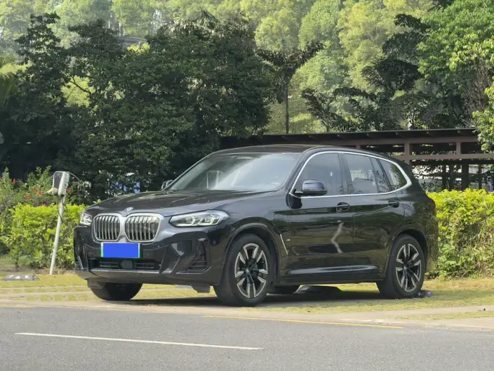 BMW iX3 2022 Model Facelift Leading Model