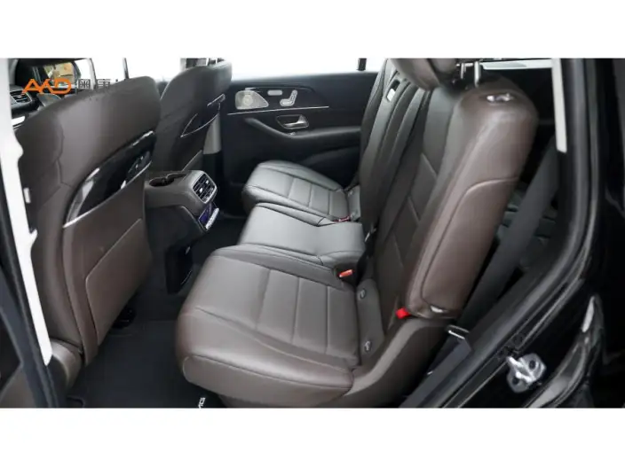 Mercedes-Benz GLS 2023 Model GLS 450 4MATIC Fashion Model – фото 9