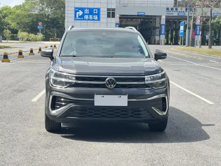 Volkswagen Tharu 2023 Model 300TSI 2WD Moonlight Edition