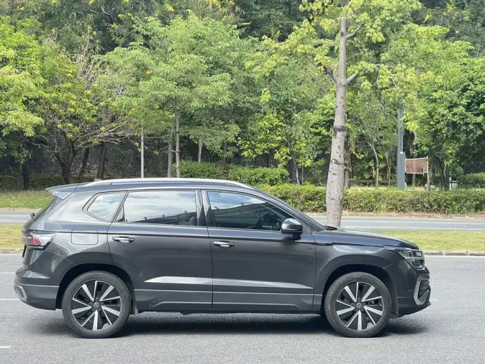 Volkswagen Tharu 2023 Model 300TSI 2WD Moonlight Edition – фото 7