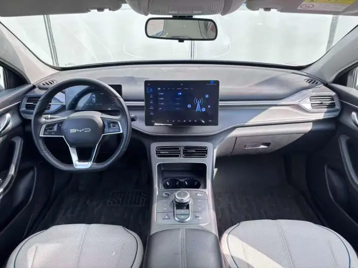 BYD Destroyer 05 2024 Model Honor Edition DM-i 55KM Luxury Model – фото 7