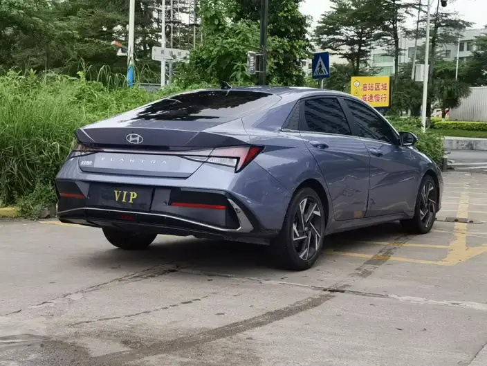 Hyundai Ioniq 2023 Model 1.5L CVT GLX Elite Edition – фото 6