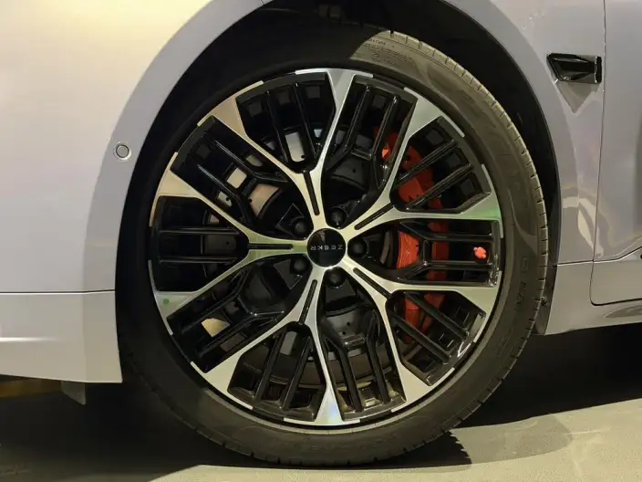 ZEEKR 001 2026 Model Ultra+ Edition 103kWh 4WD – фото 10