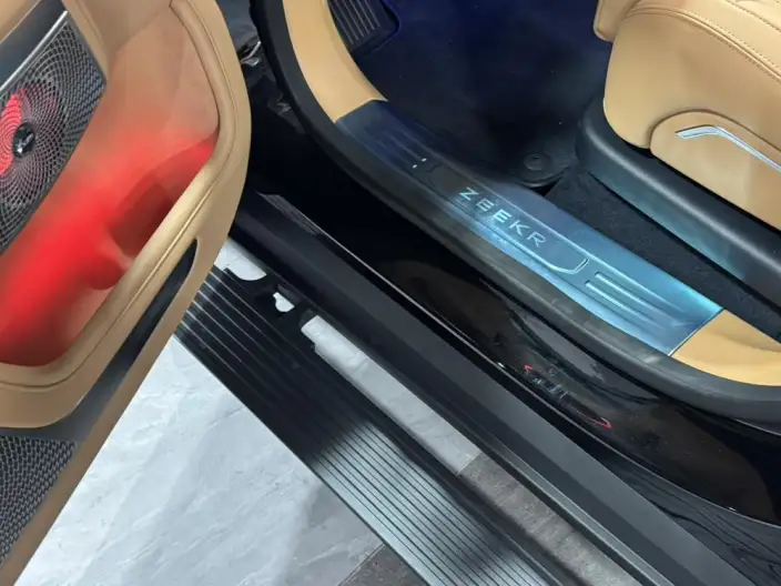 ZEEKR 9X 2025 Model Ultra Edition 70kWh VI seat – фото 9