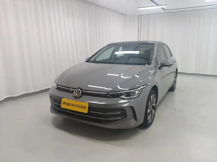 Volkswagen Golf 2026 Model 300TSI Pro – фото 1