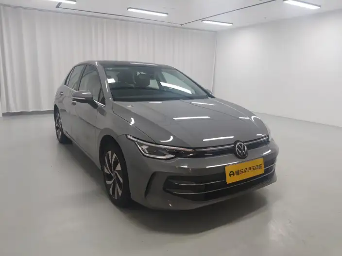 Volkswagen Golf 2026 Model 300TSI Pro – фото 3