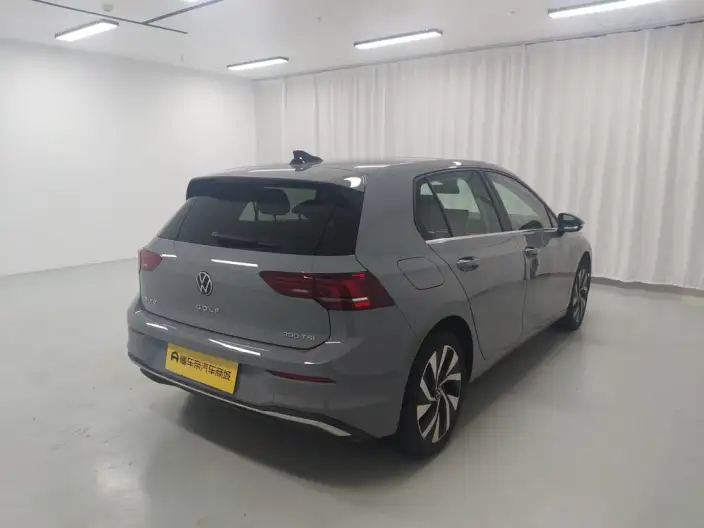 Volkswagen Golf 2026 Model 300TSI Pro – фото 7