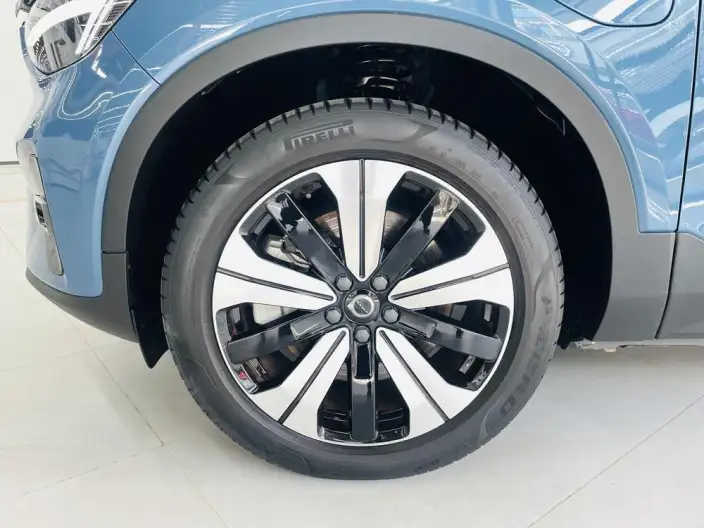 Volvo XC40 EV 2023 Model Long Battery Life Pro Edition – фото 6