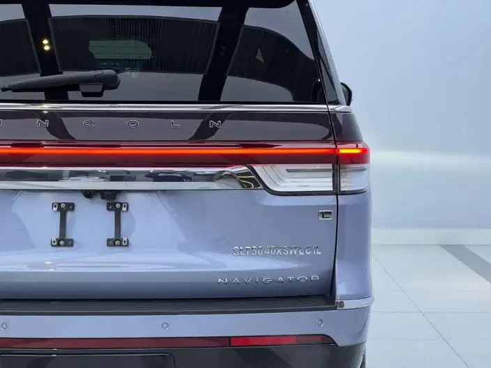 Lincoln Navigator 2022 Model 3.5T Navigator One import – фото 8