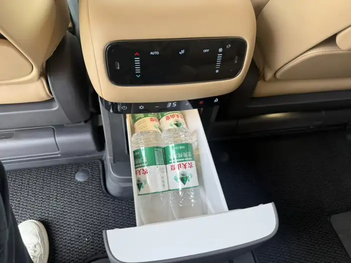 HONGQI HQ9 PHEV 2026 Model 4WD Ultimate Edition – фото 6