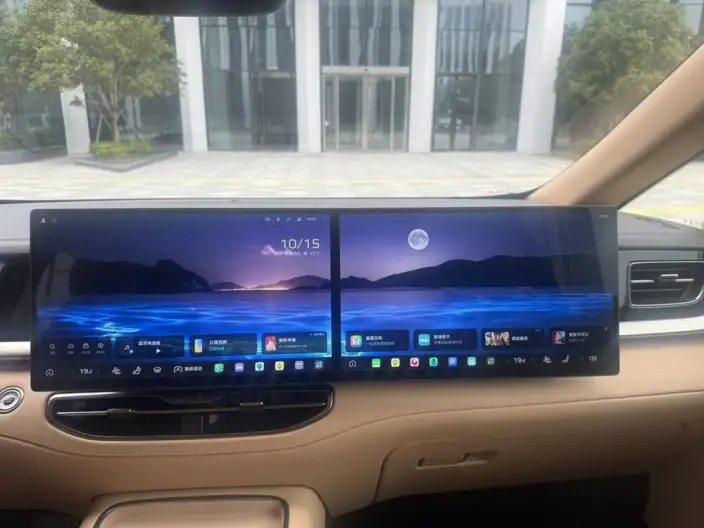 HONGQI HQ9 PHEV 2026 Model 4WD Ultimate Edition – фото 10