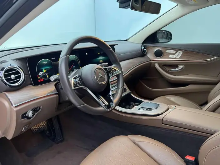 Mercedes-Benz E-Class PHEV 2022 Model E 350 e L sedan – фото 8