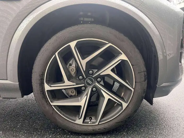 AUDI Q6L e-tron 2026 Model First Edition Pilot Edition – фото 6